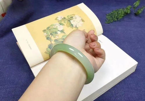 青海特色晴水玉手鐲 和田玉的璀璨佳品