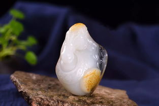 白如宣紙黑如墨,好玉