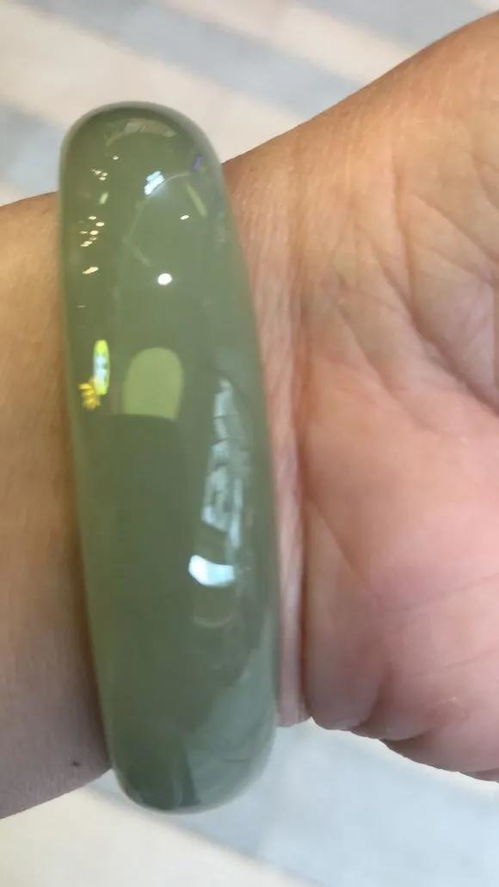 8800元買的青海鐲,值嗎