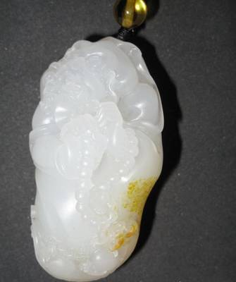 玉石市場假皮料子好賣的背后 青海玉石等級難以辨別的困境